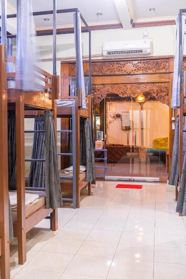 Bamboo Ubud Hostel Экстерьер фото